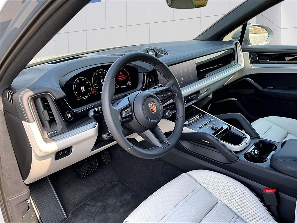 New 2026 Porsche Cayenne Coupe image 4