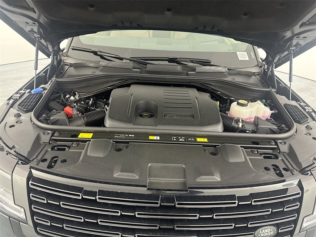 New 2026 Land Rover Range Rover Long Wheelbase SE image 30