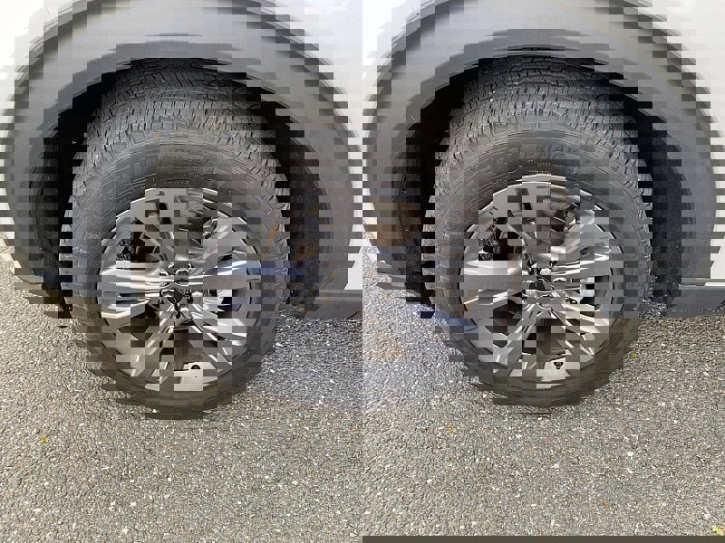 Certified 2022 Ford Explorer XLT w/ Equipment Group 202A image 16