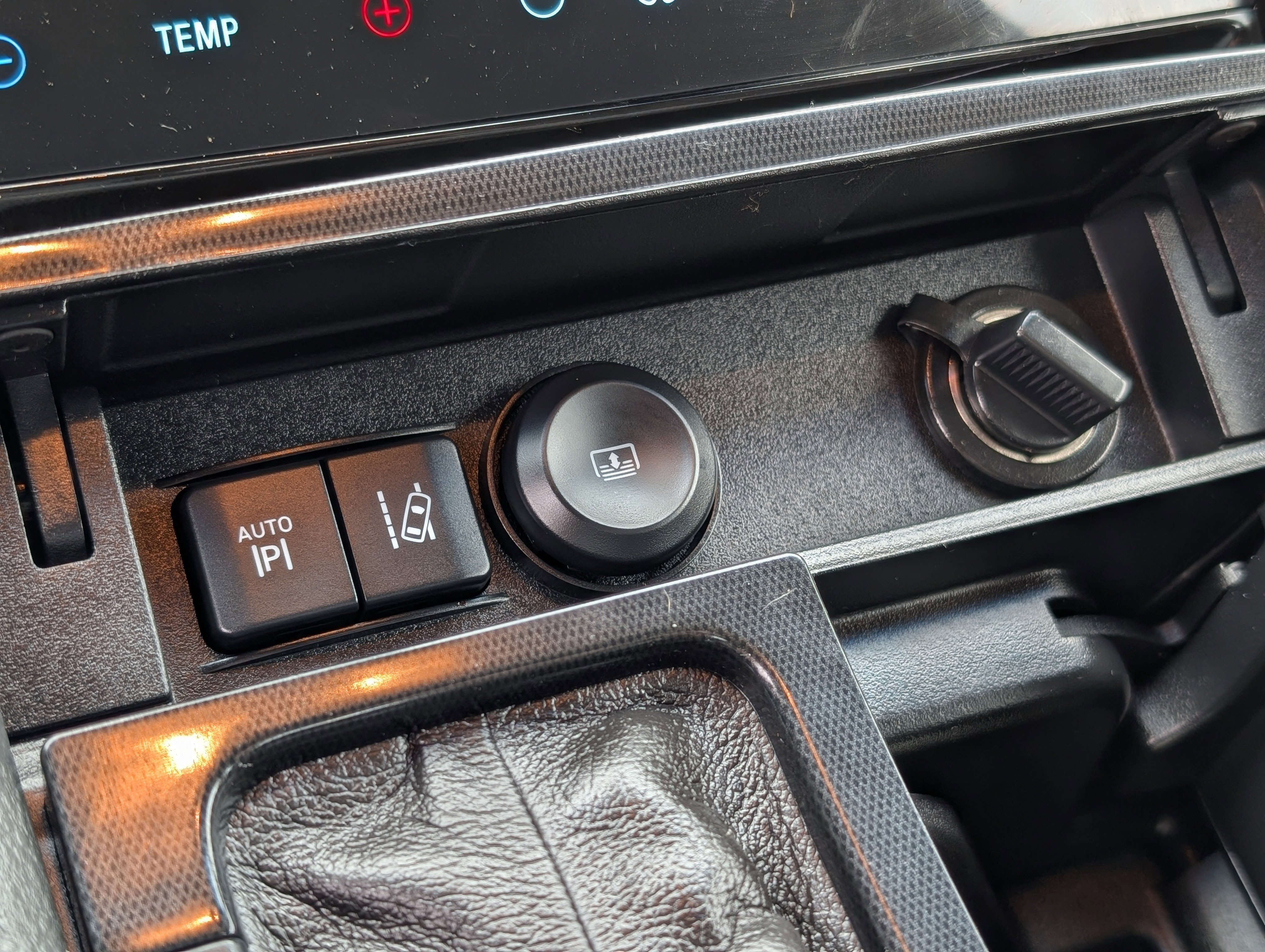 Used 2014 Ford Taurus SHO w/ Equipment Group 401A image 25