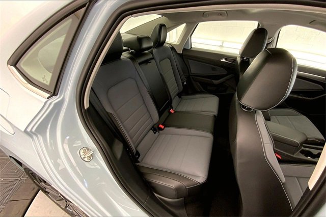 New 2026 Volkswagen Jetta SE image 10