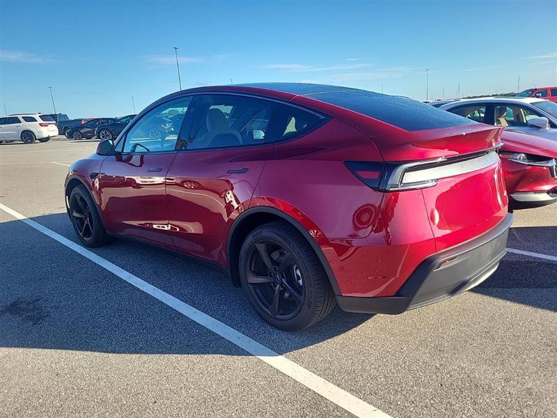 Used 2026 Tesla Model Y Long Range AWD/4WD image 3