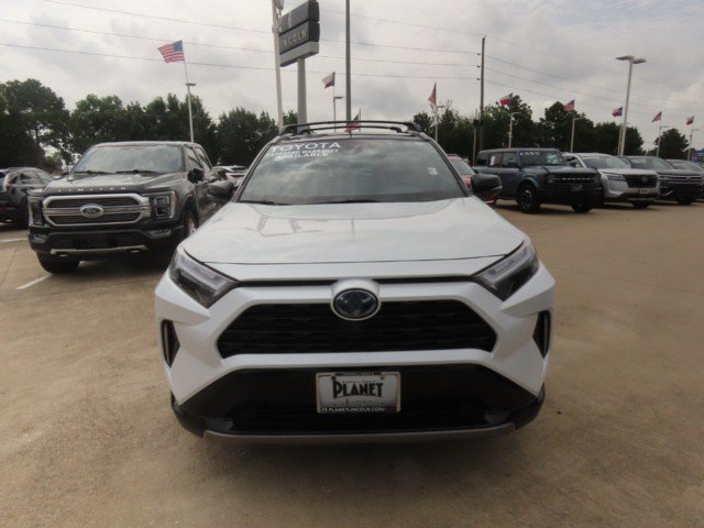 Used 2023 Toyota RAV4 XSE AWD/4WD image 4