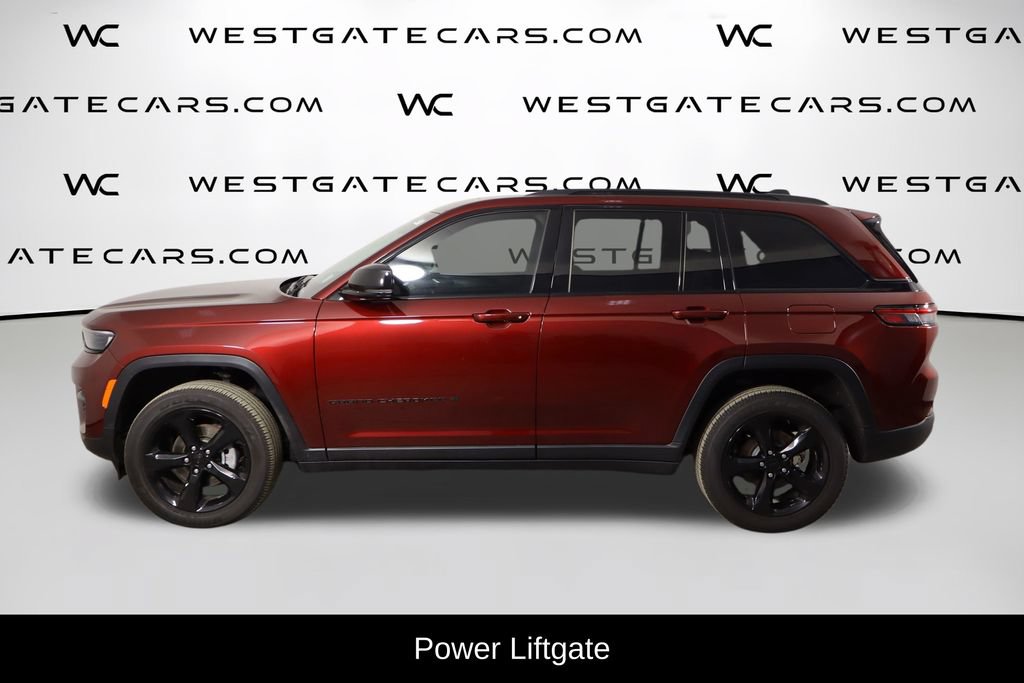 Used 2024 Jeep Grand Cherokee Altitude AWD/4WD image 5