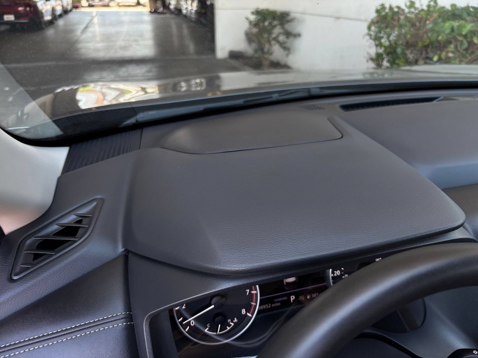 Used 2025 Nissan Rogue SV FWD image 35
