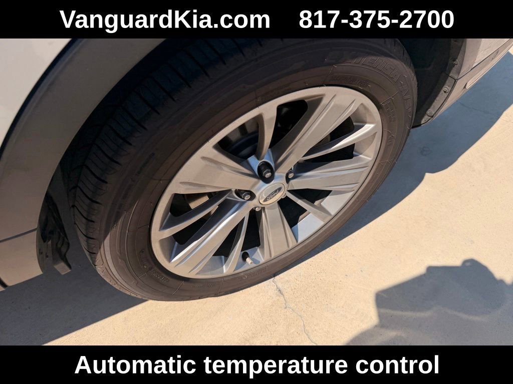 Used 2018 Ford Explorer Limited w/ Equipment Group 301A FWD image 9