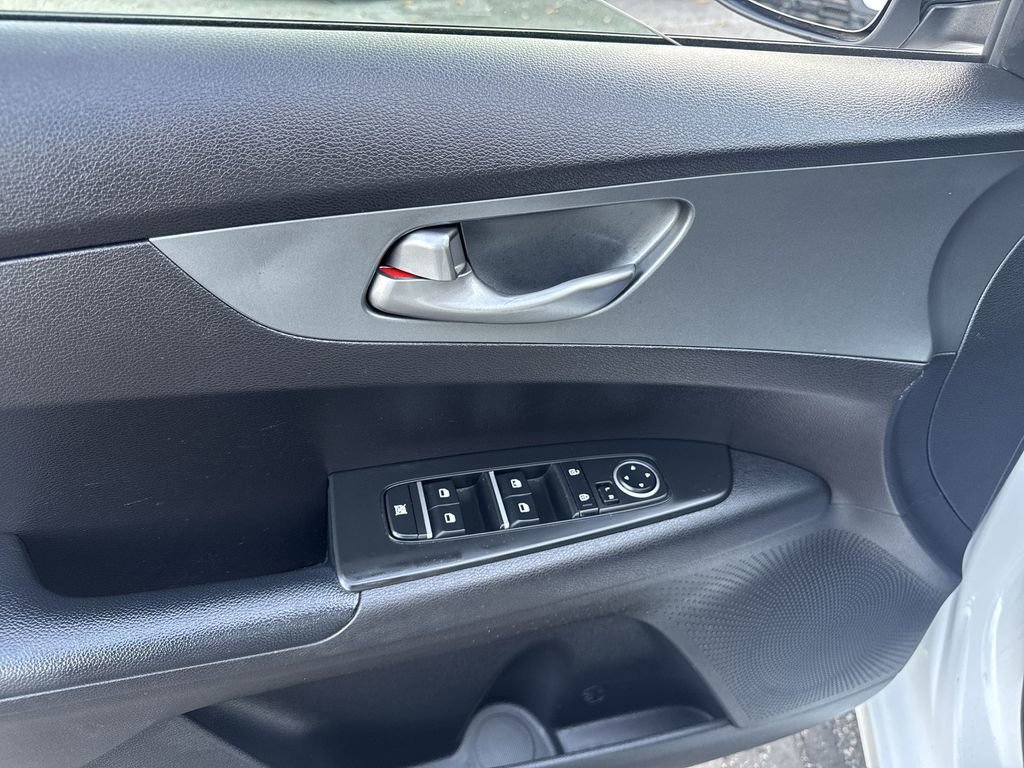 Used 2024 Kia Forte LXS w/ LXS Technology Package image 15