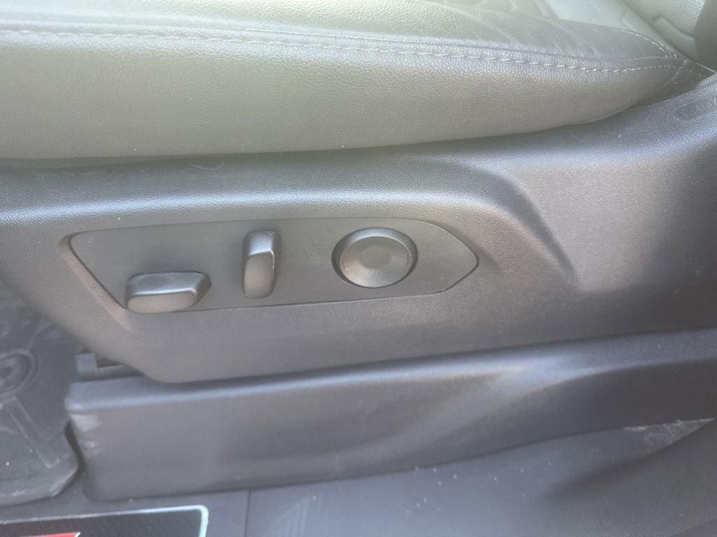 Used 2026 Chevrolet Silverado 2500 ZR2 w/ LPO, Dark Essentials Package image 17