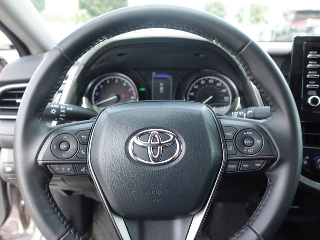 Used 2022 Toyota Camry SE w/ Convenience Package FWD image 13