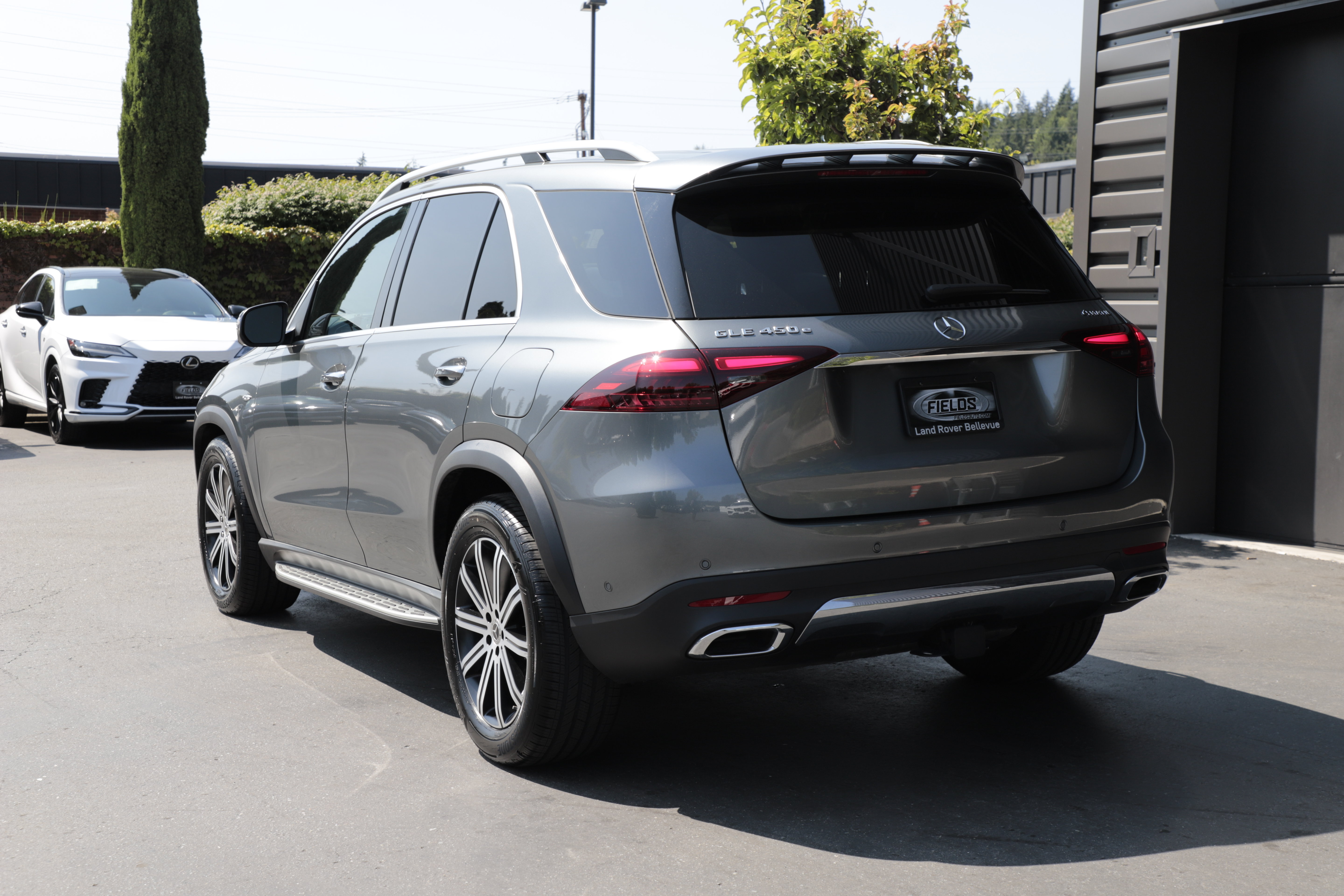 Used 2025 Mercedes-Benz GLE 450e 4MATIC image 6