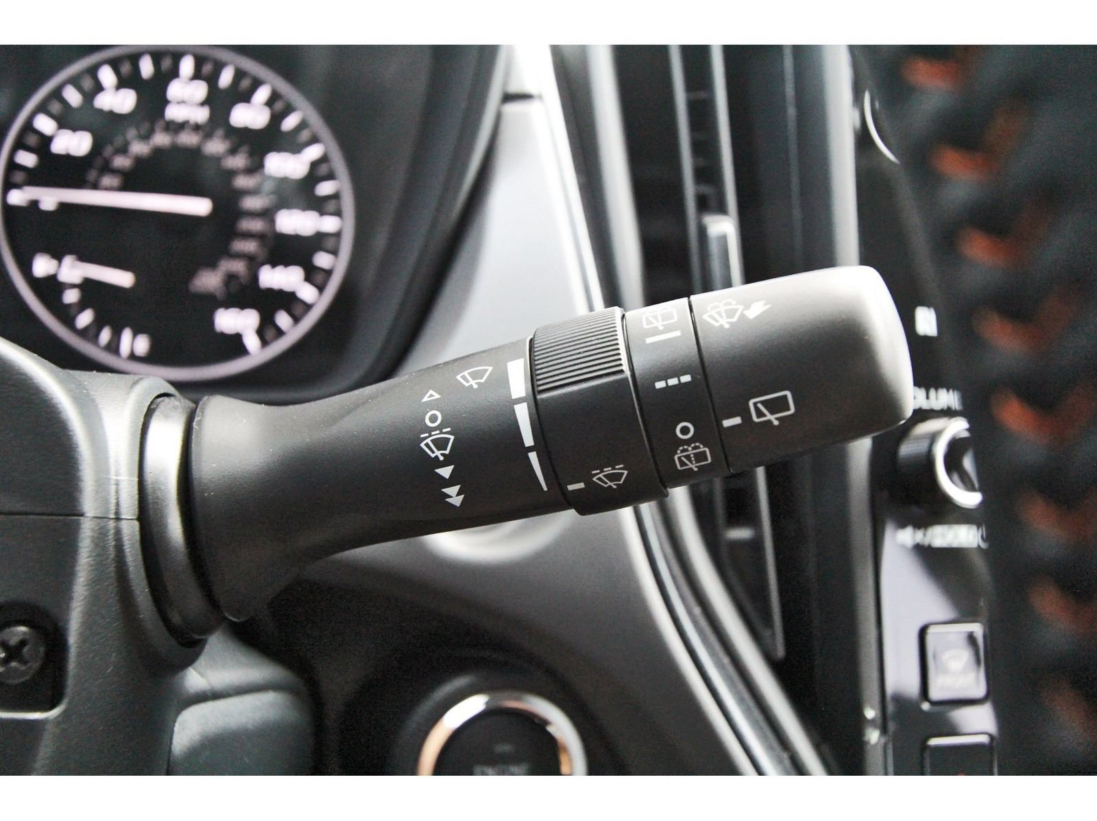 New 2026 Subaru Crosstrek 2.5i Limited w/ Crosstrek Mirror Package AWD/4WD image 16