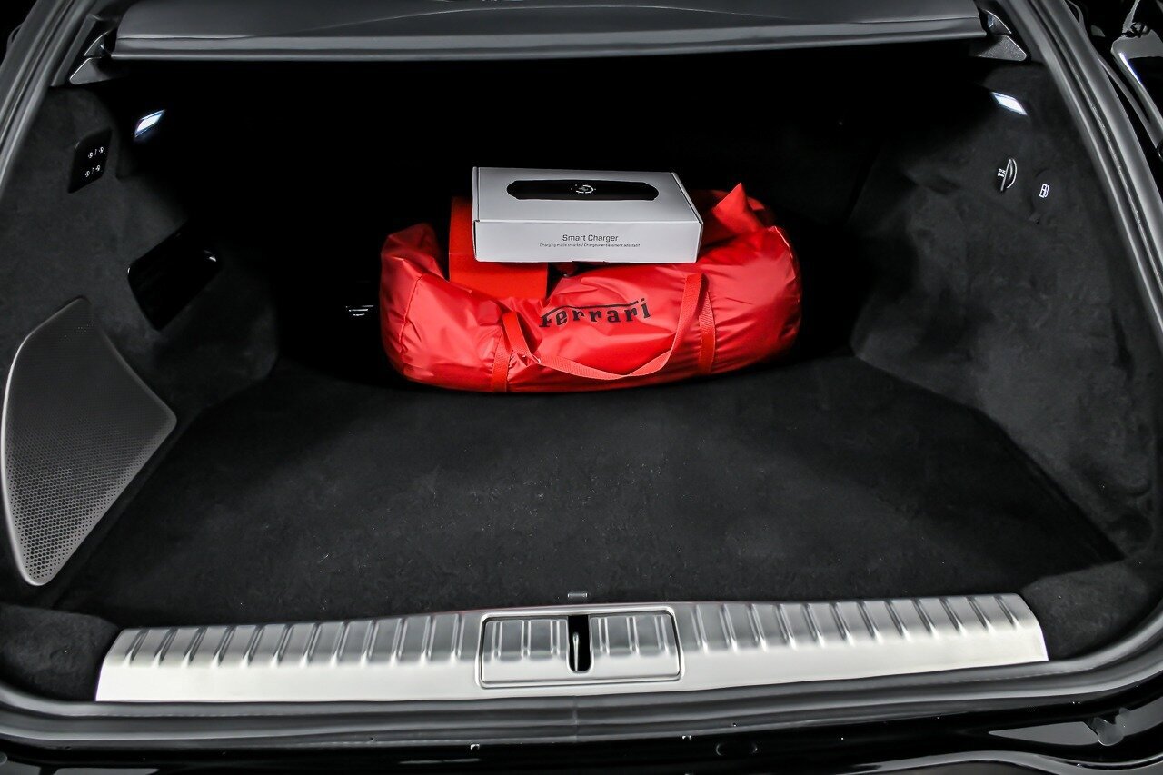 Used 2025 Ferrari Purosangue image 17