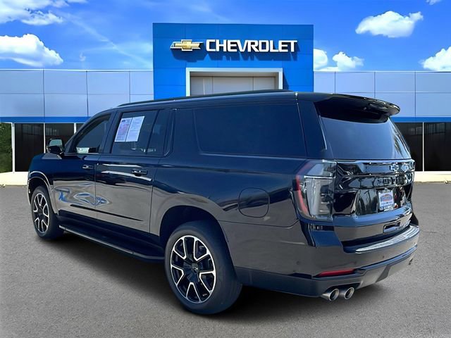 Used 2025 Chevrolet Suburban RST w/ Comfort Package AWD/4WD image 5