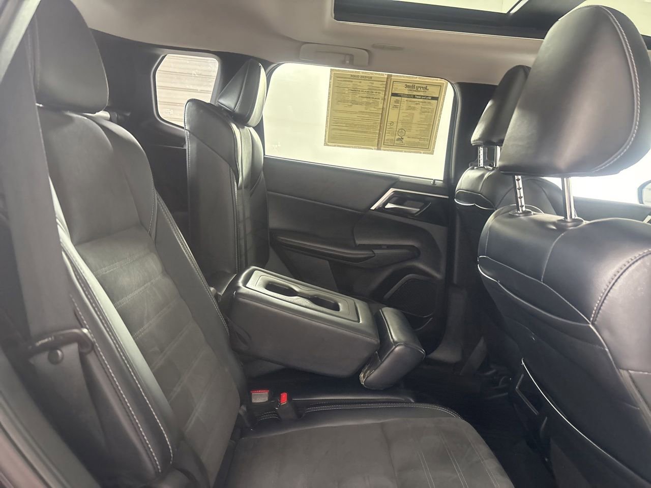 Used 2023 Mitsubishi Outlander SE FWD image 26