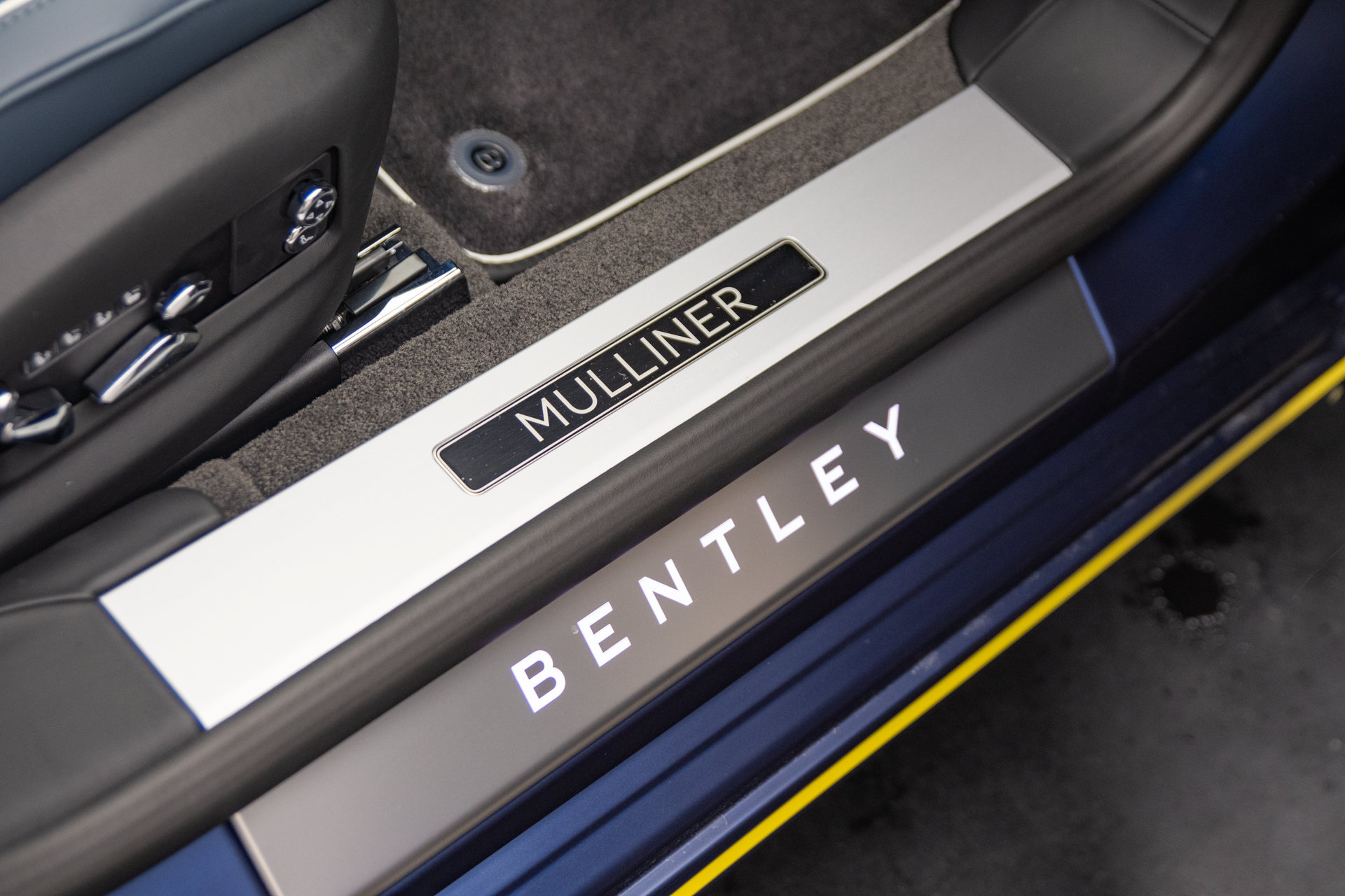New 2026 Bentley Flying Spur Plug-In Hybrid AWD/4WD image 17