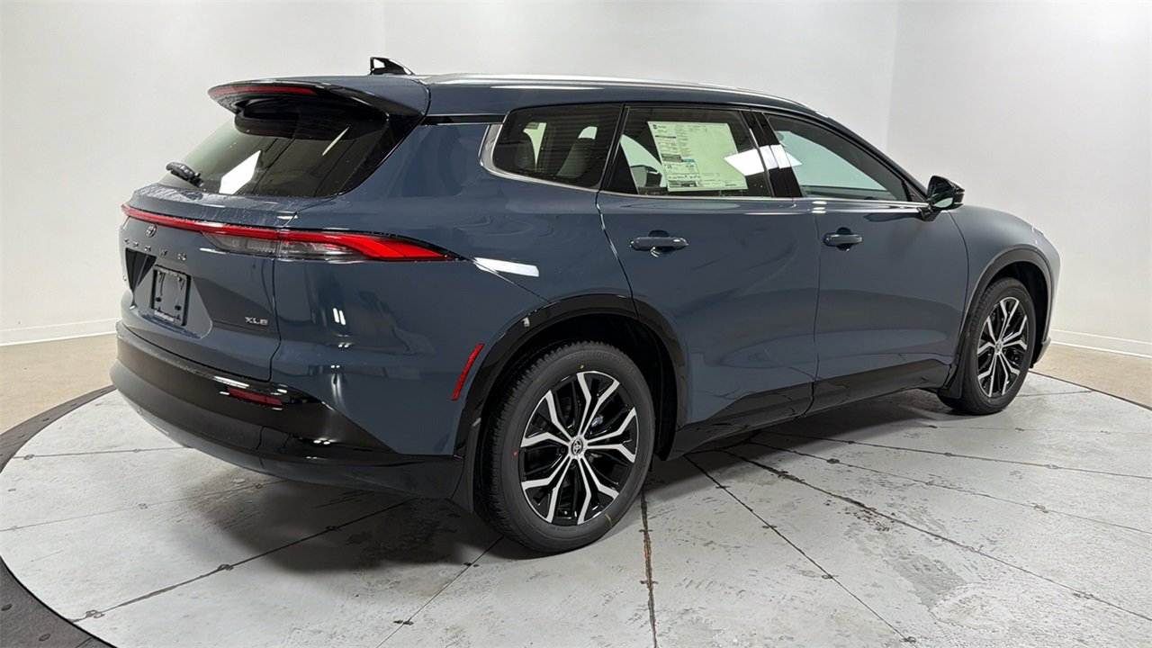 New 2026 Toyota Crown Signia image 5