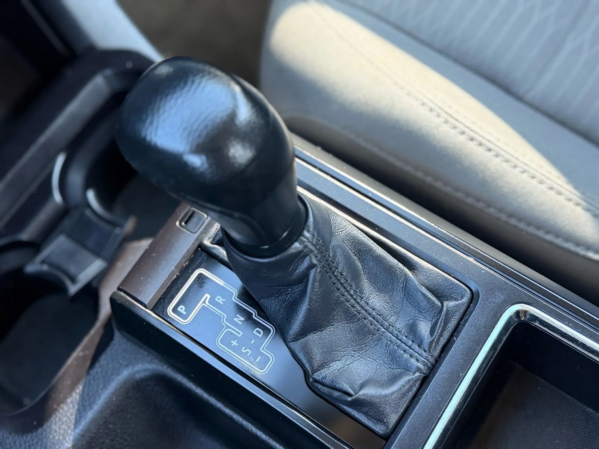 Used 2016 Toyota Tacoma SR image 32