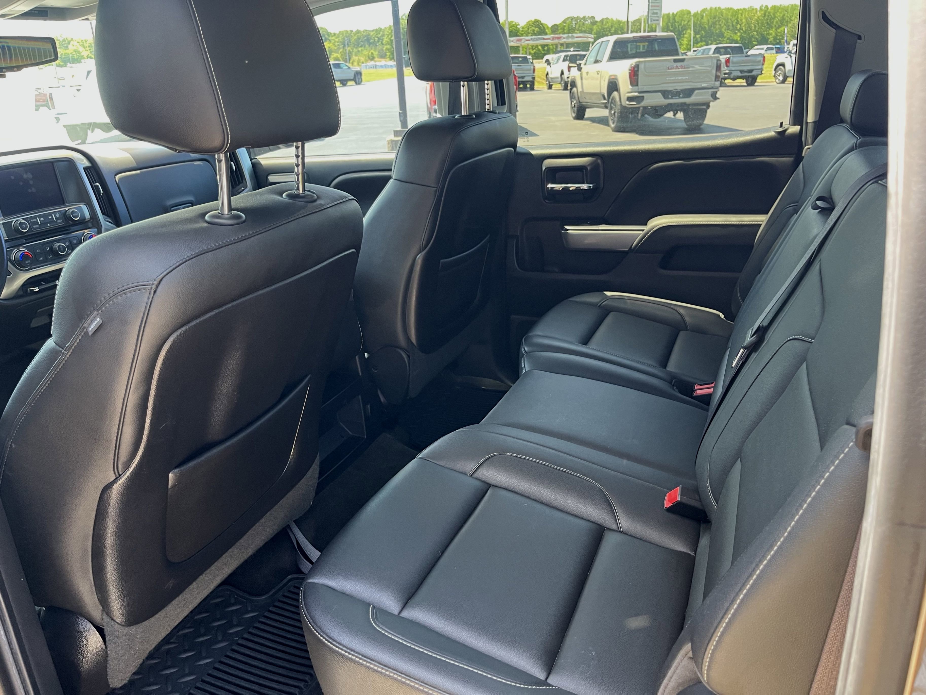 Used 2015 Chevrolet Silverado 1500 LT w/ All Star Edition AWD/4WD image 4