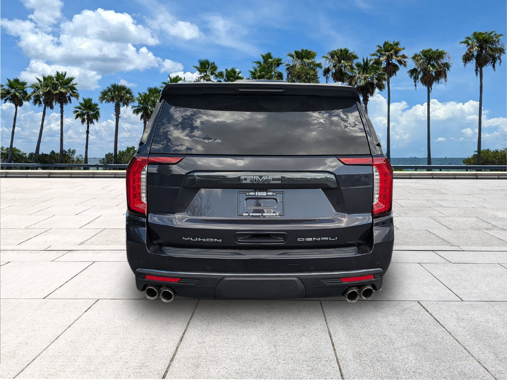 Used 2024 GMC Yukon Denali Ultimate AWD/4WD image 7