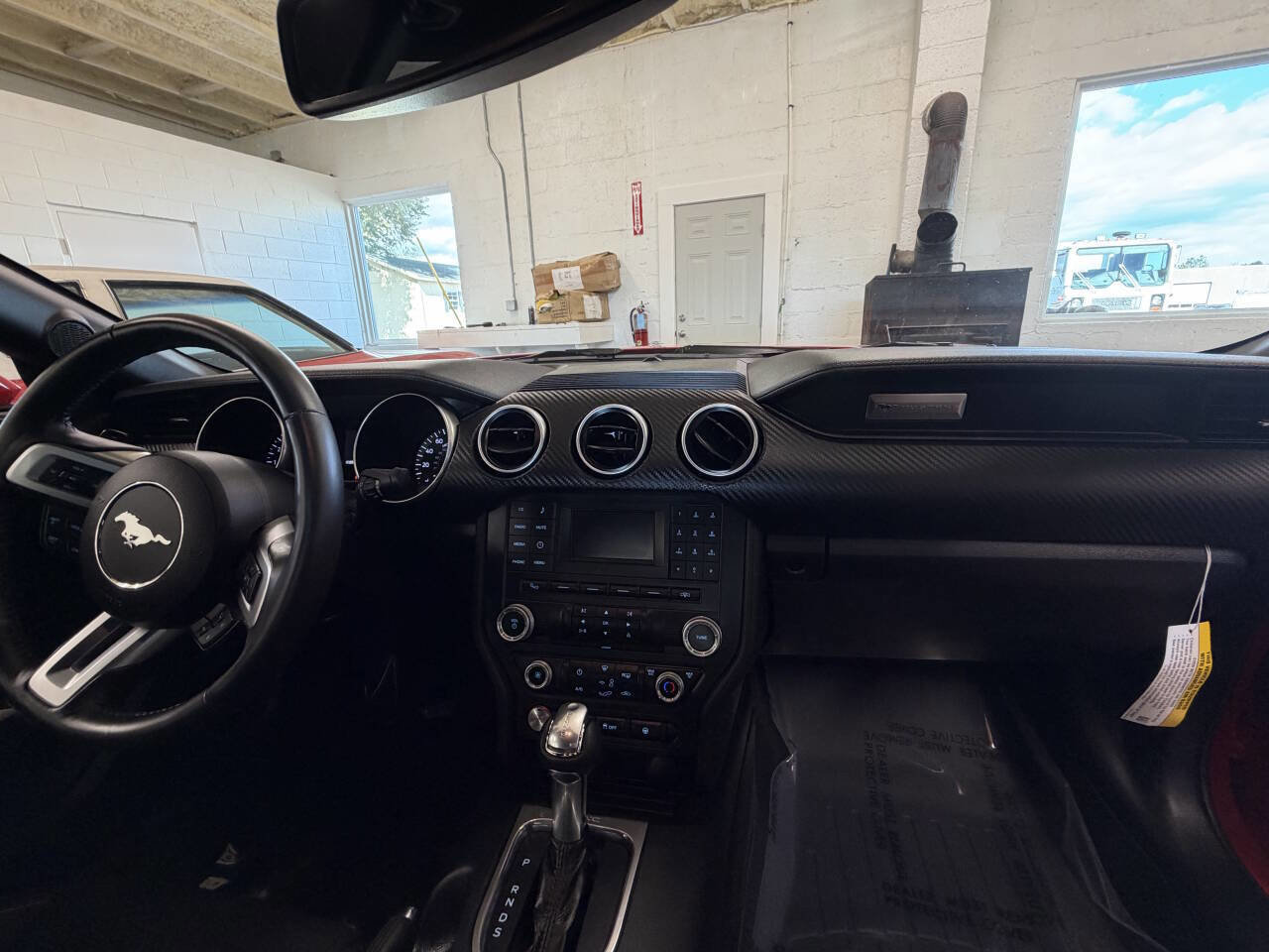 Used 2018 Ford Mustang Convertible RWD image 15