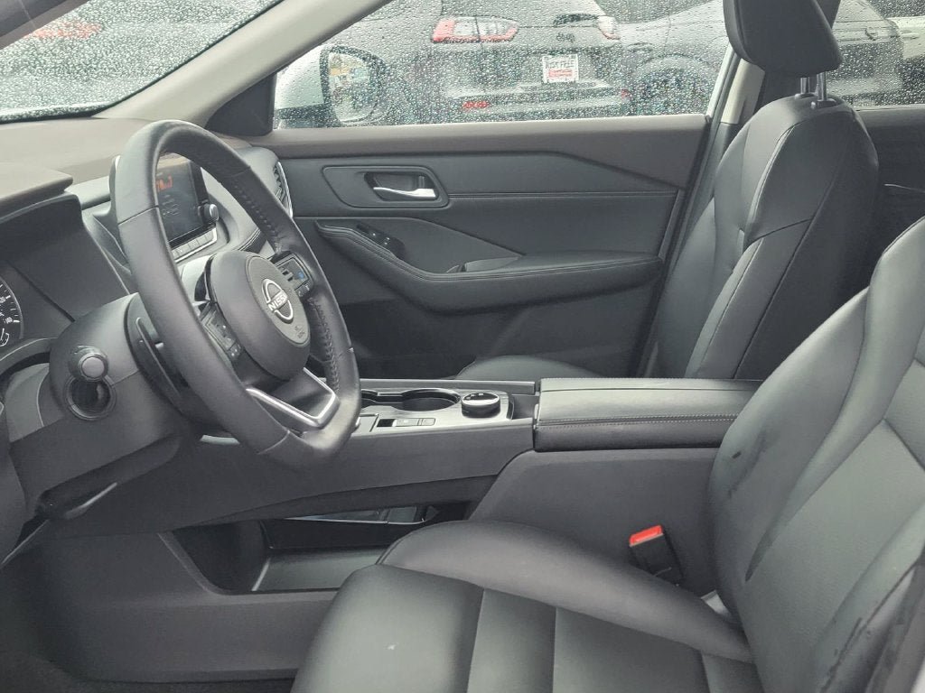Certified 2023 Nissan Rogue SV w/ SV Premium B Package AWD/4WD image 13