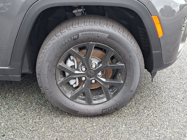 New 2026 Jeep Grand Cherokee Altitude AWD/4WD image 9