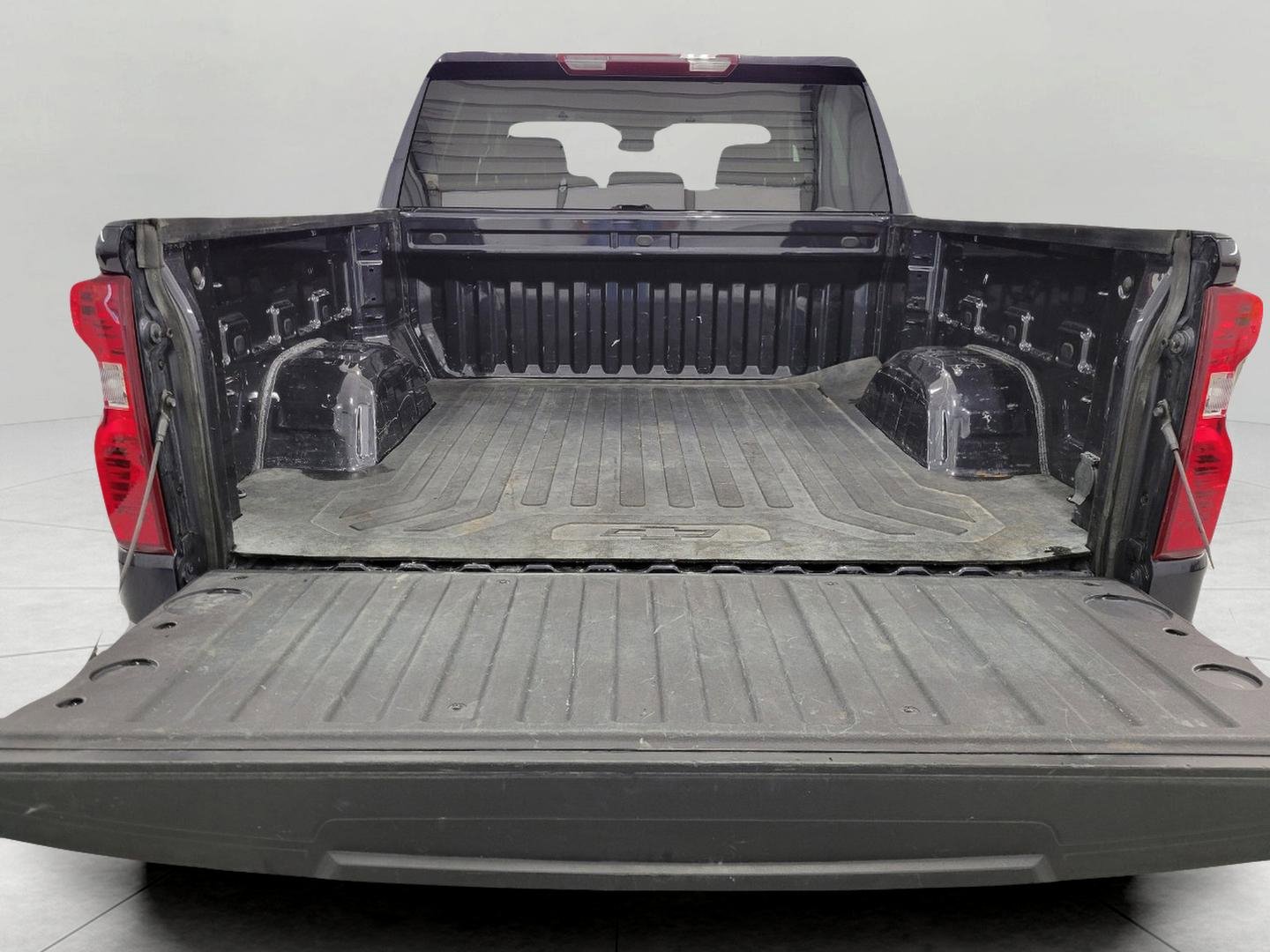 Used 2023 Chevrolet Silverado 1500 LT w/ Z71 Off-Road Package AWD/4WD image 16