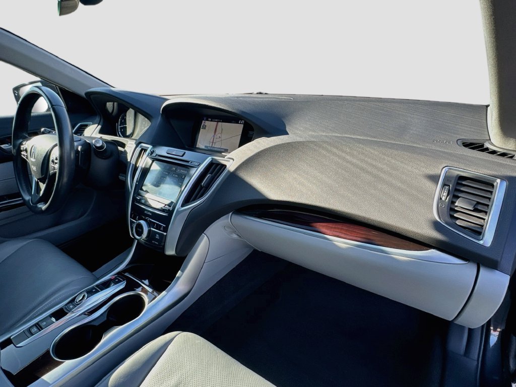 Used 2015 Acura TLX w/ Technology Package FWD image 36