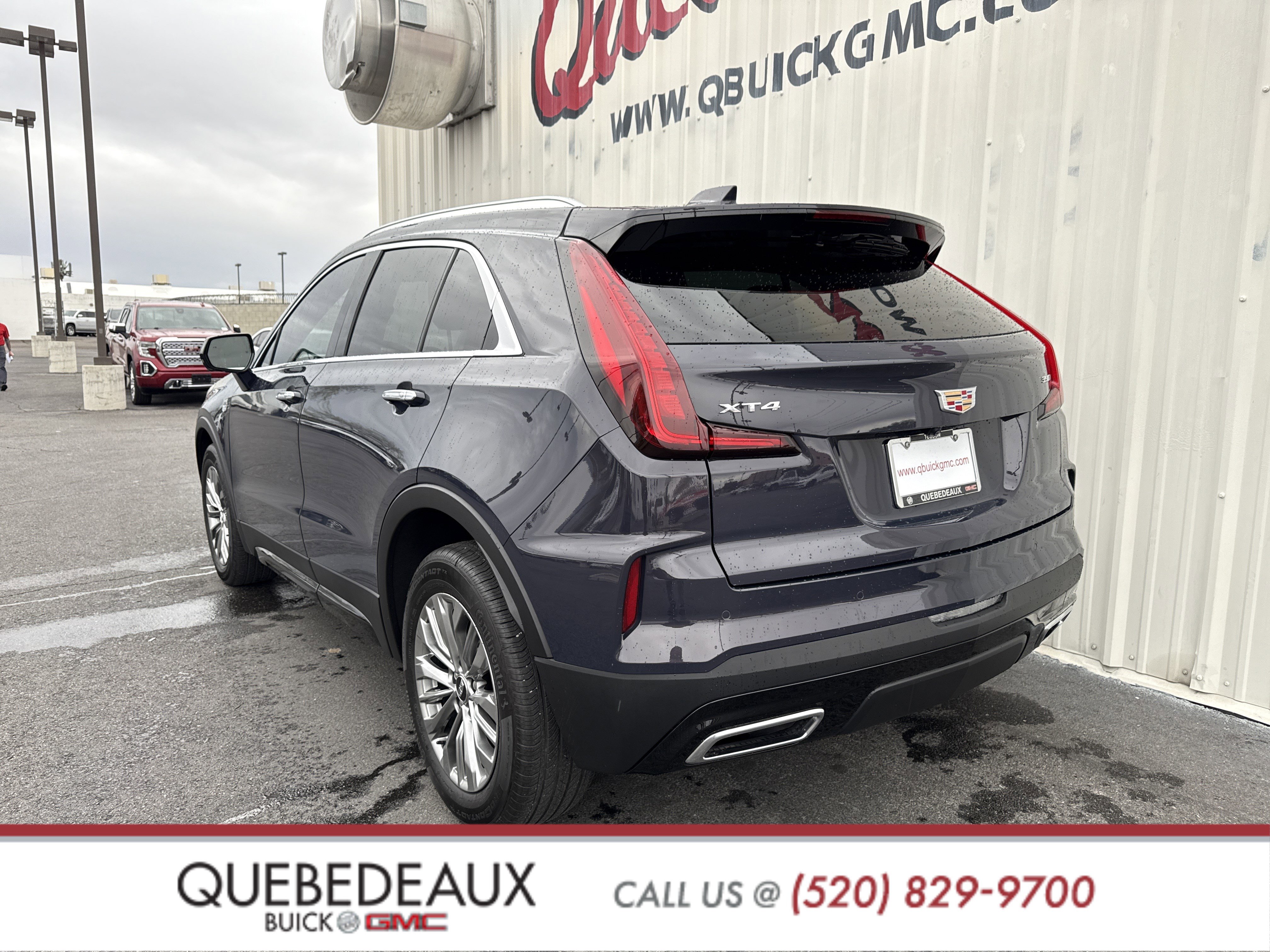 Used 2025 Cadillac XT4 Premium Luxury image 14