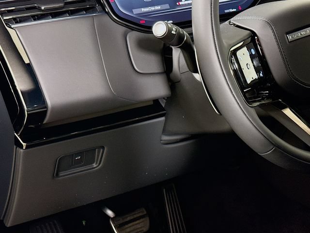 New 2026 Land Rover Range Rover Sport Dynamic SE AWD/4WD image 10