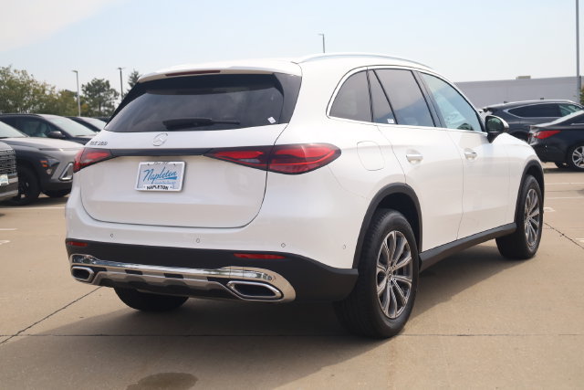 Used 2025 Mercedes-Benz GLC 300 image 7