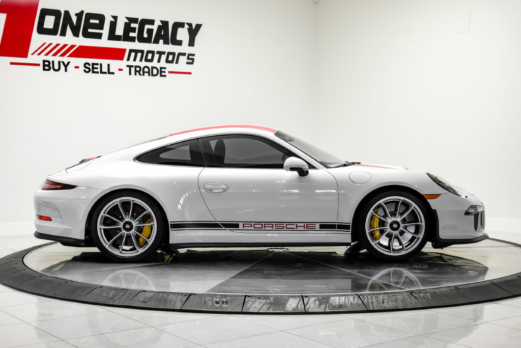 Used 2016 Porsche 911 R RWD image 8