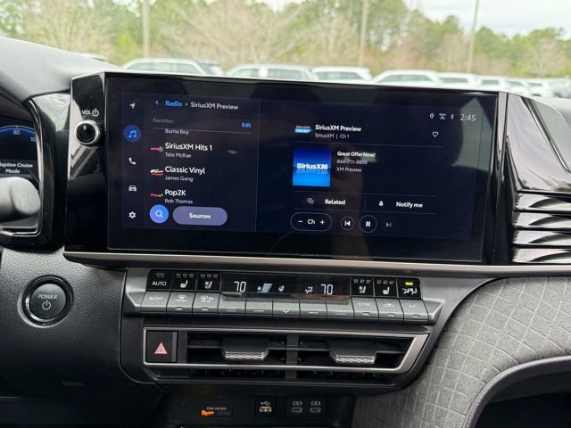 Used 2025 Toyota Camry XLE w/ Premium Plus Package image 19