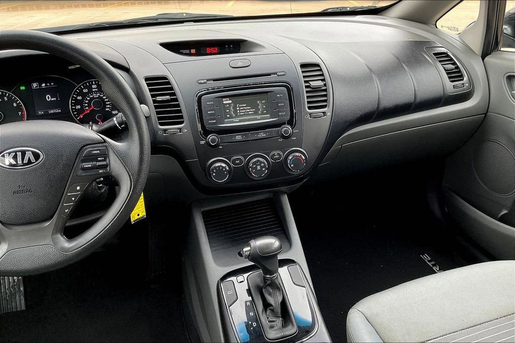 Used 2017 Kia Forte LX w/ LX Popular Package image 6