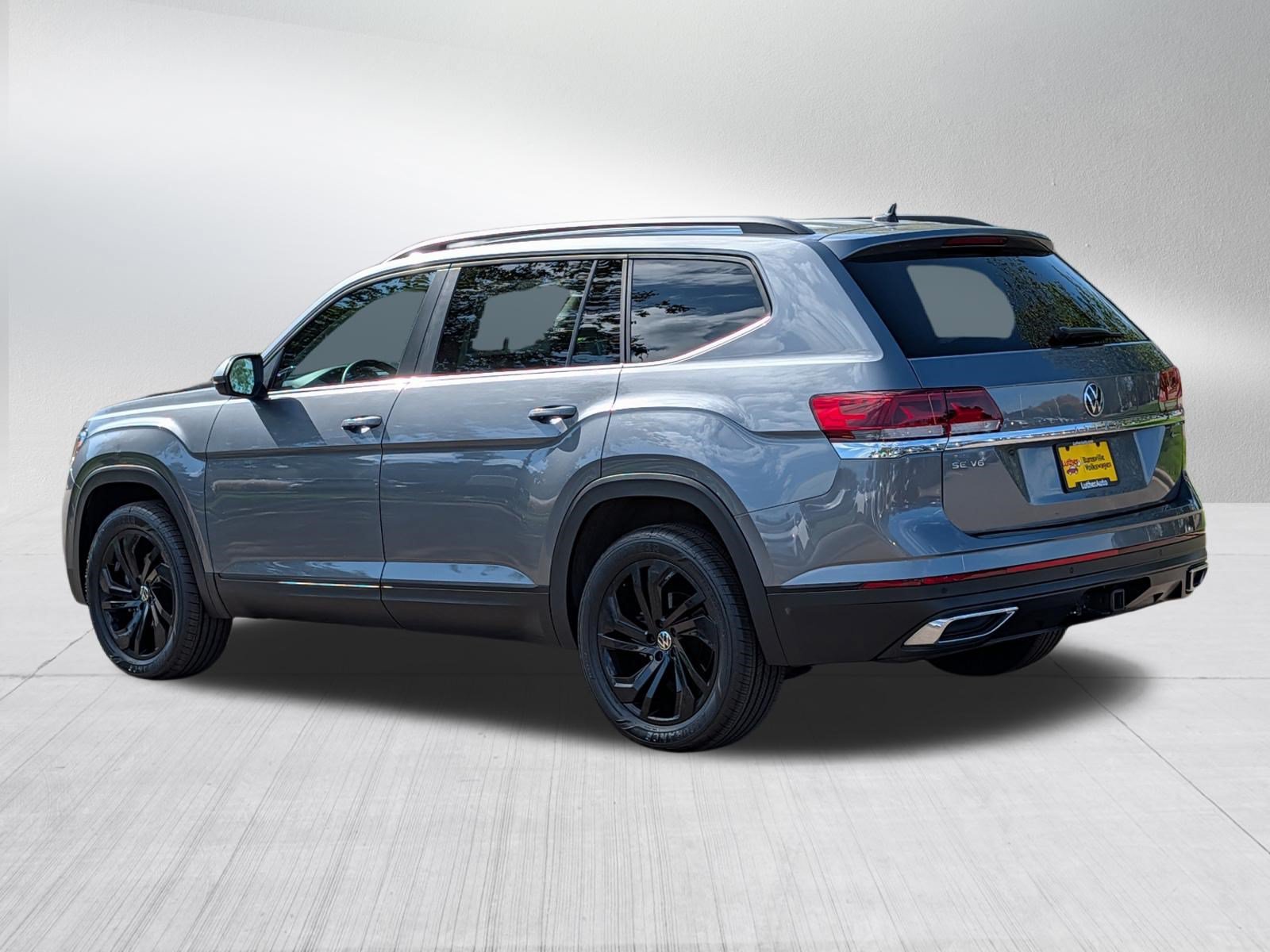 Certified 2023 Volkswagen Atlas SE w/ Black Wheel Package AWD/4WD image 5