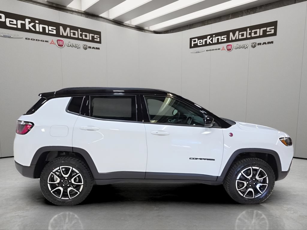 New 2026 Jeep Compass Trailhawk AWD/4WD image 6