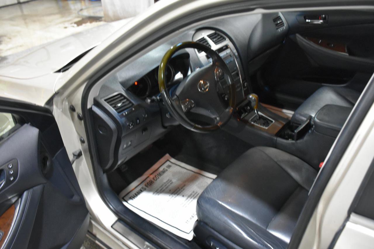 Used 2010 Lexus ES 350 FWD image 10