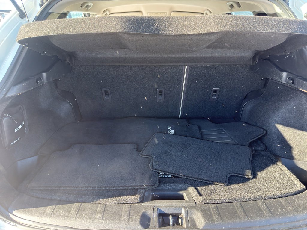 Certified 2021 Nissan Rogue Sport SV image 36