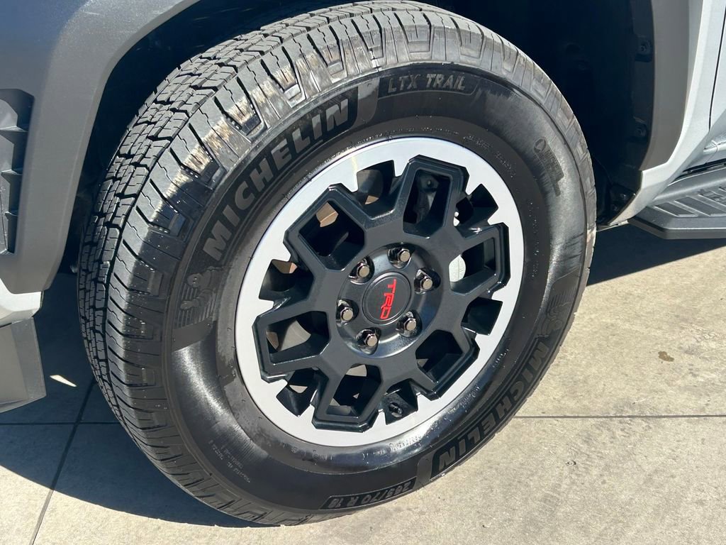 Used 2025 Toyota 4Runner TRD Off-Road Premium w/ Tow Technology Package image 9