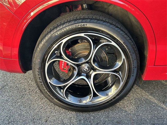 Used 2022 Alfa Romeo Stelvio Veloce image 12