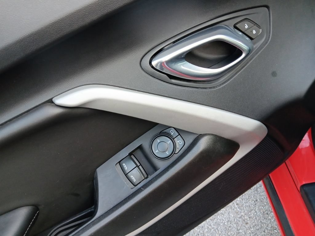 Used 2021 Chevrolet Camaro LT RWD image 21