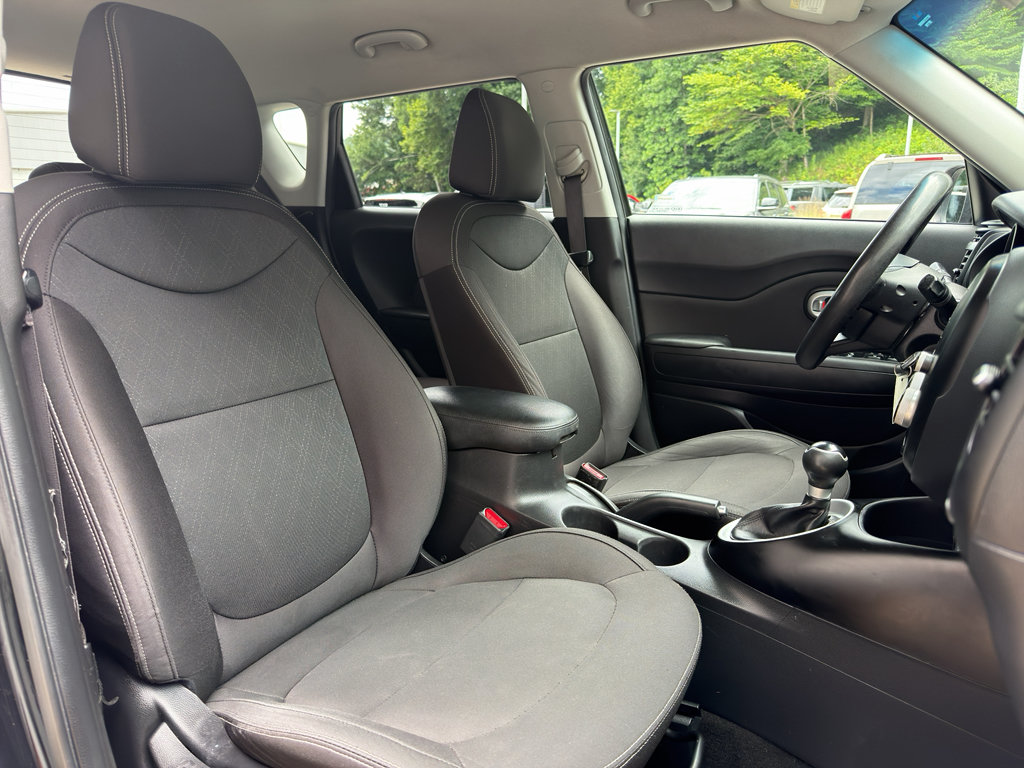 Used 2017 Kia Soul FWD image 21