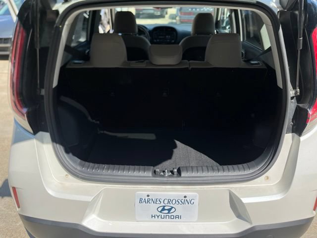 Used 2023 Kia Soul LX FWD image 14