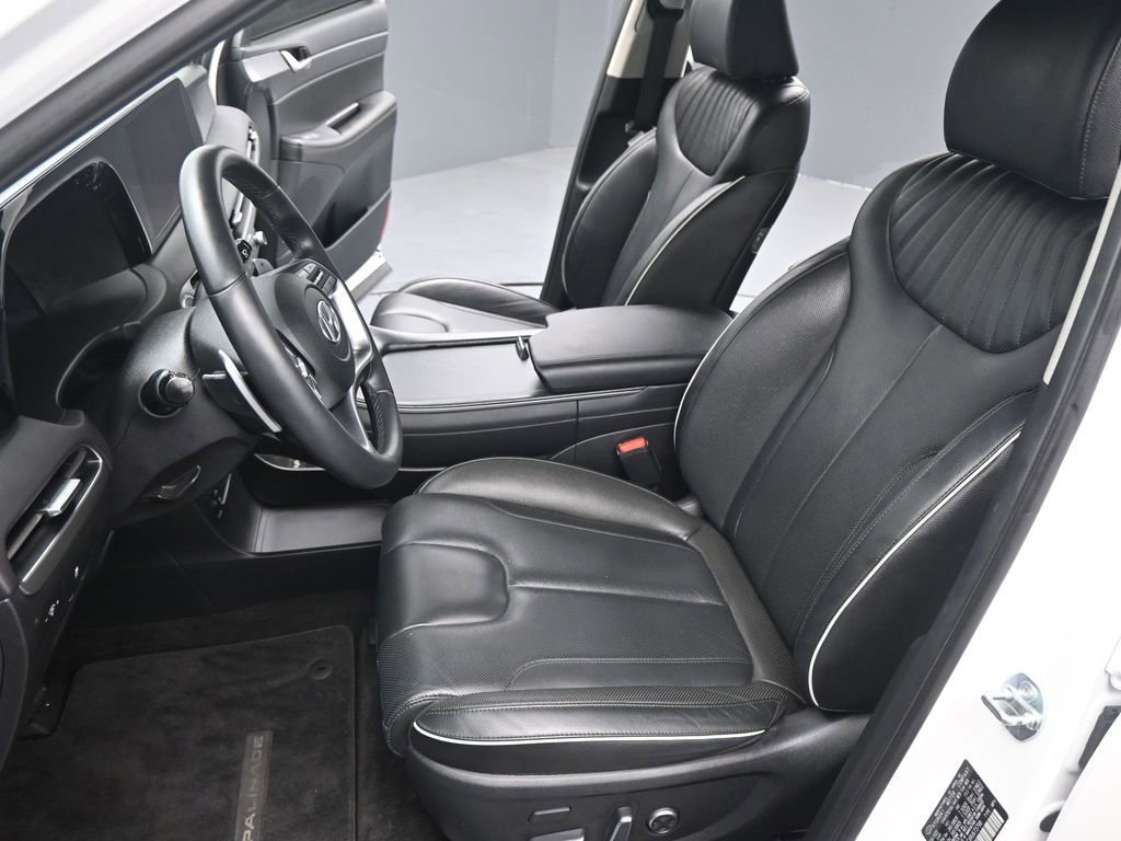 Used 2024 Hyundai Palisade Limited image 12