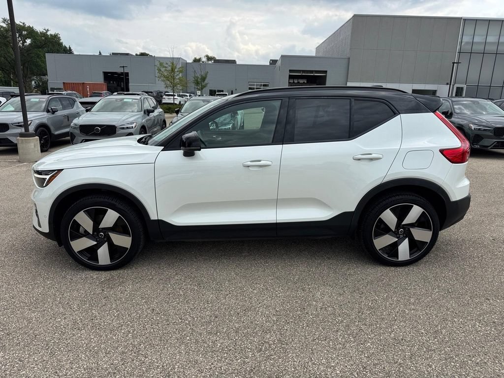 Certified 2023 Volvo XC40 Recharge Ultimate w/ Protection Package Premier AWD/4WD image 2