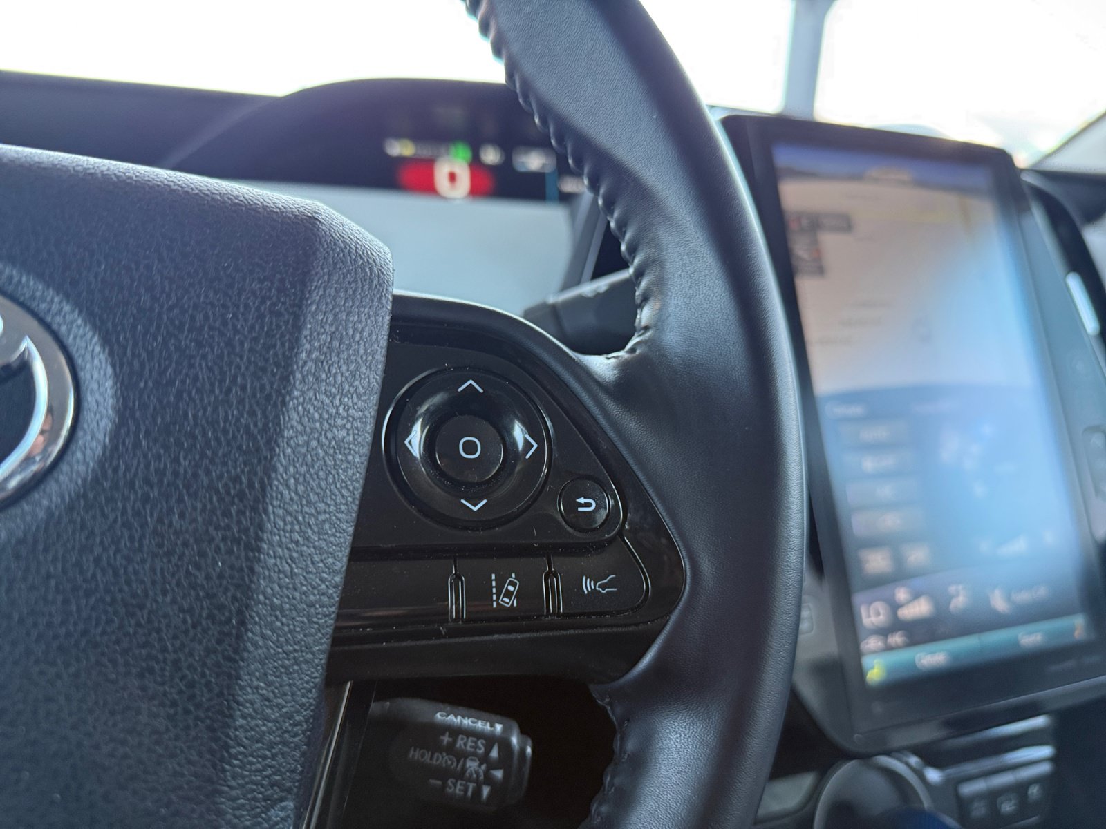 Used 2022 Toyota Prius Prime XLE FWD image 17