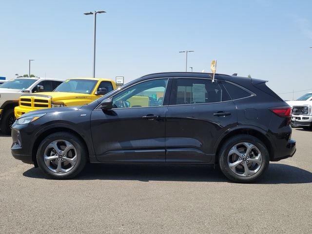 Certified 2024 Ford Escape ST-Line AWD/4WD image 2