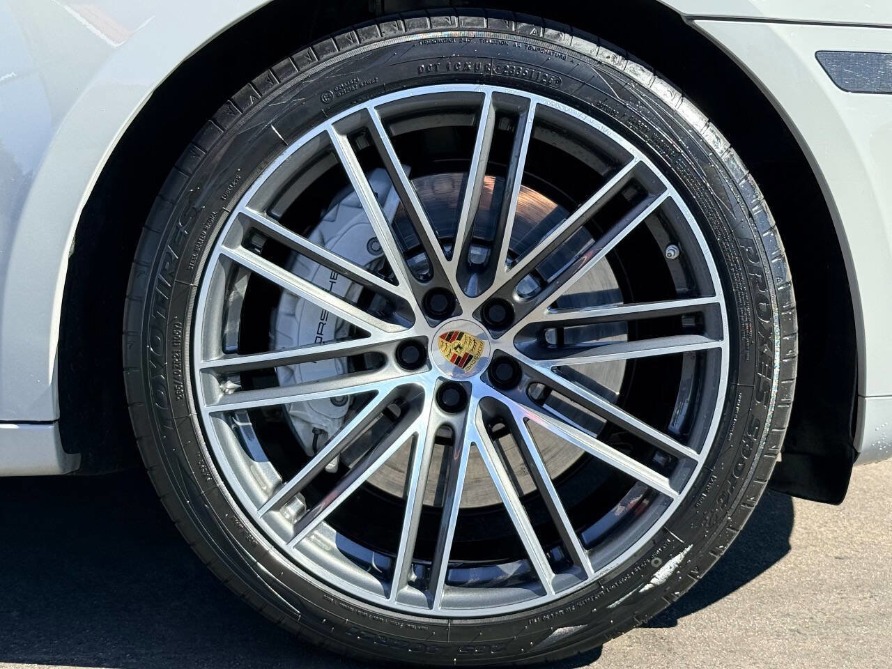 Used 2020 Porsche Macan Turbo image 13