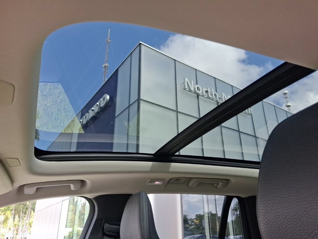 Certified 2024 Volvo XC90 B5 Plus w/ Protection Package Premier AWD/4WD image 6