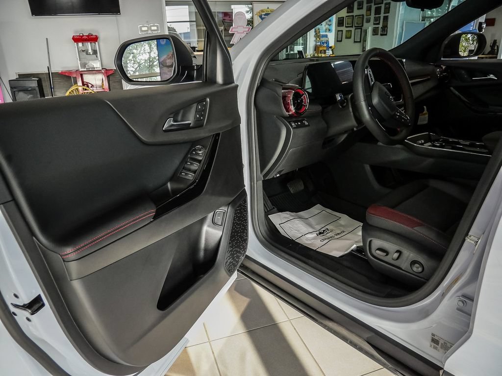 New 2027 Chevrolet Equinox RS w/ Safety and Technology Package FWD image 27